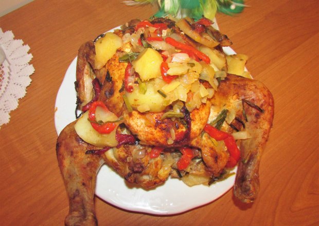 Fotografia przedstawiająca Kurczak na warzywach