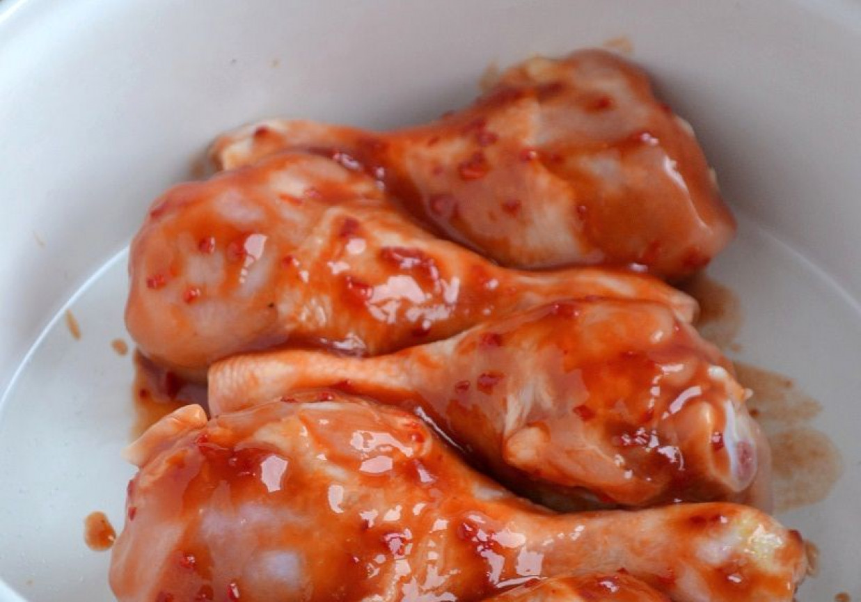 Kurczak pieczony w marynacie z ketchupu i syropu klonowego  foto