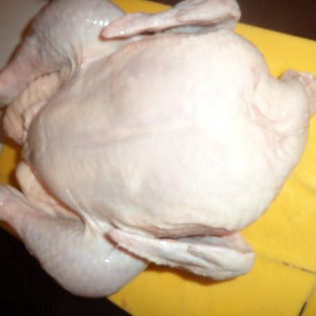 Krok 1 - Kurczak pieczony z farszem pieczarkowo-makaronowym foto