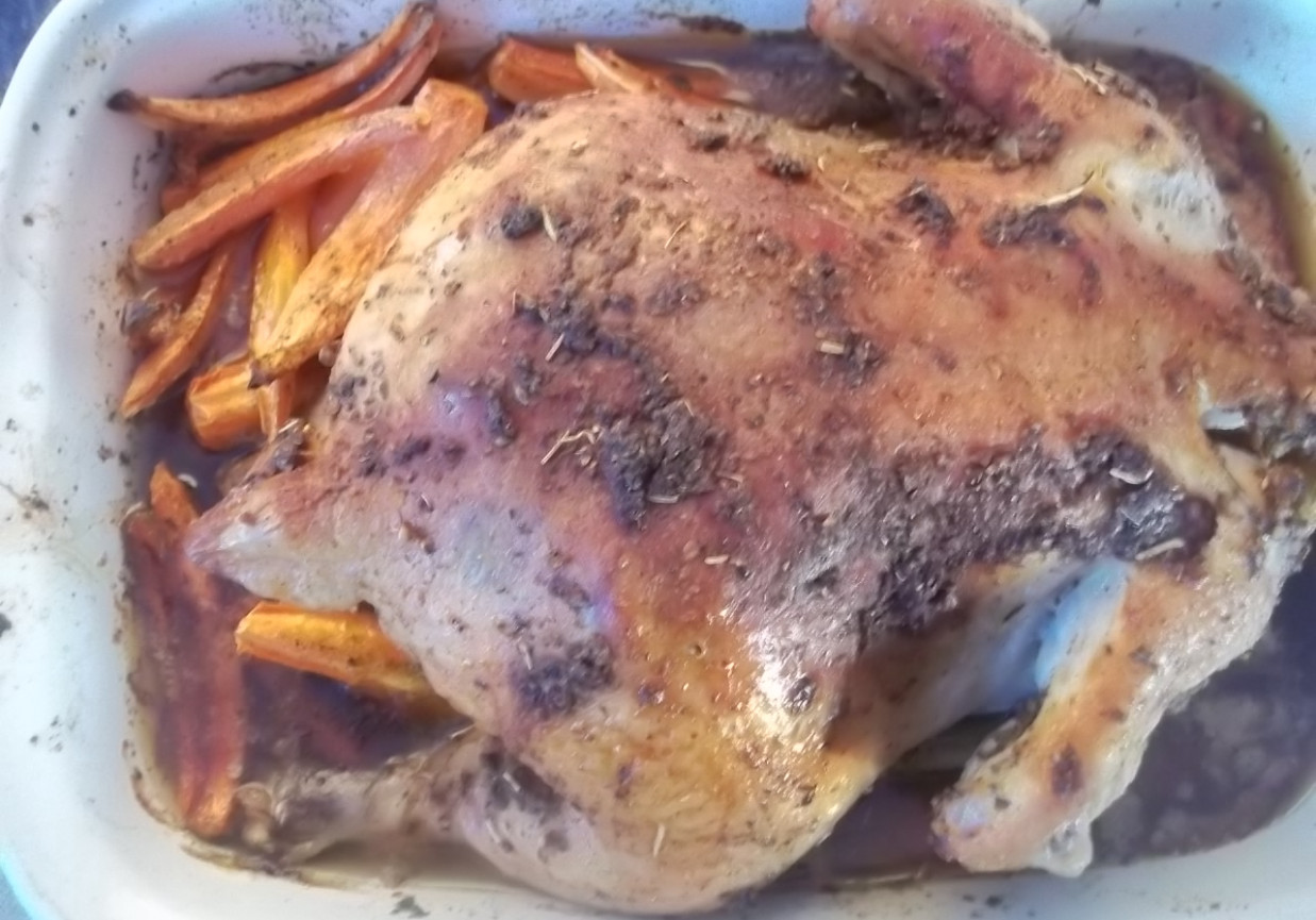 Kurczak pieczony z marchewką foto