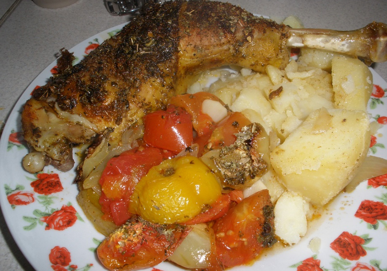 Kurczak pieczony z warzywami foto