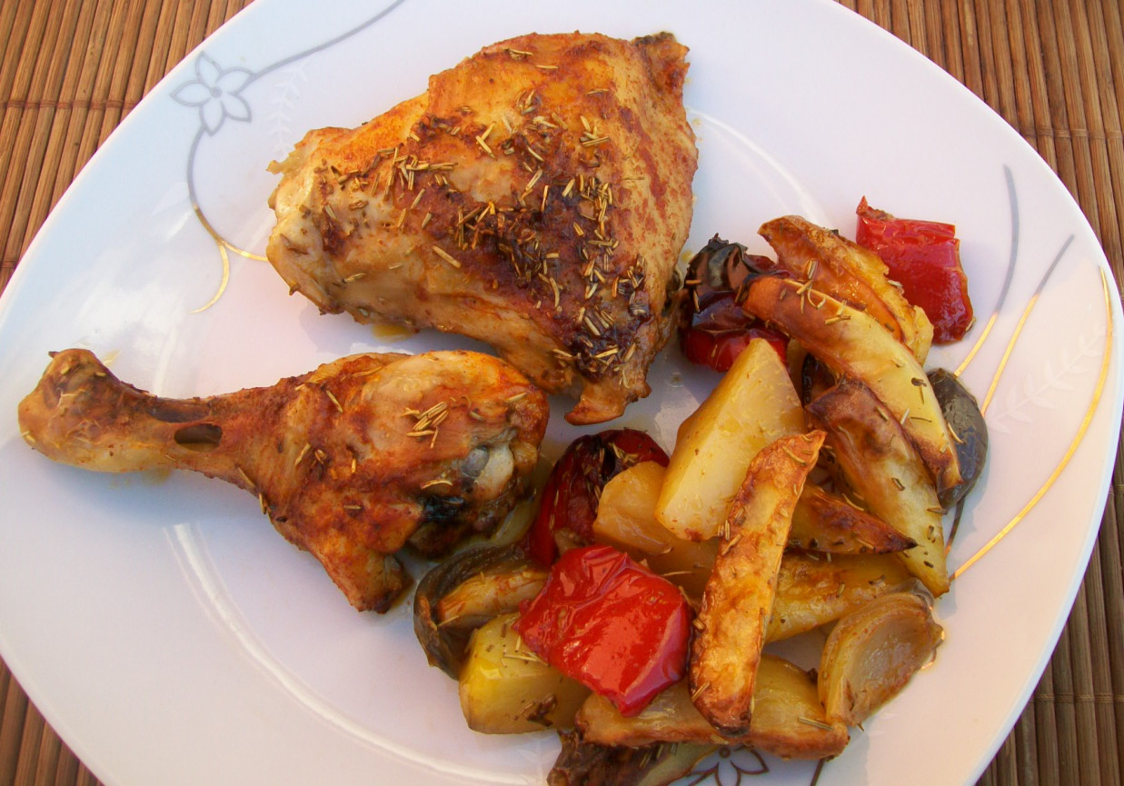 Kurczak pieczony z warzywami foto