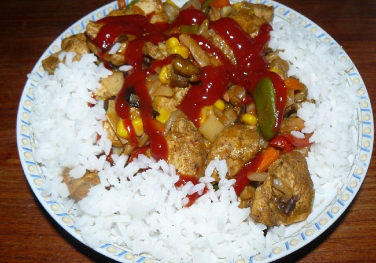 Kurczak po chińsku z ryżem foto