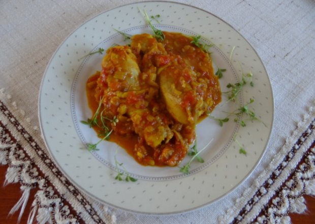 Fotografia przedstawiająca Kurczak po indyjsku z curry i kardamonem