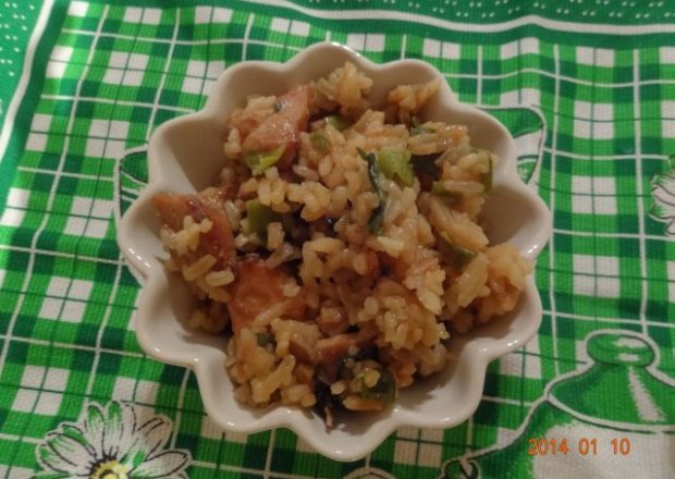 Fotografia przedstawiająca Kurczak, ryż i por - danie na szybko