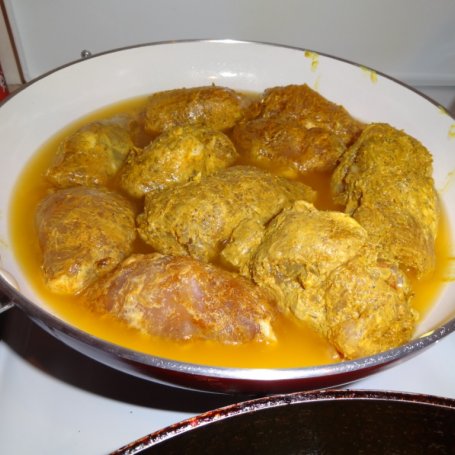 Krok 4 - Kurczak w curry z anannasem foto