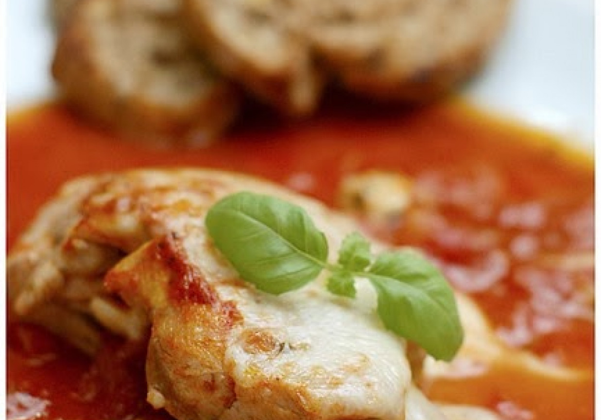 Kurczak w pomidorach z mozzarellą foto