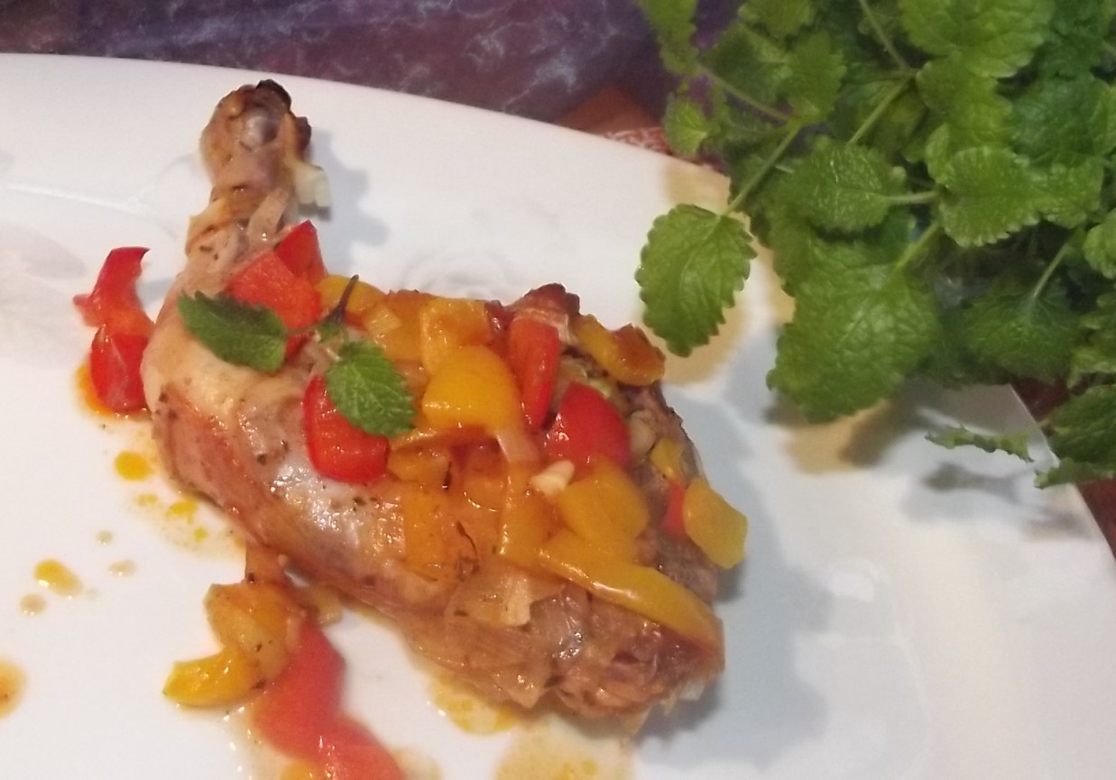 Kurczak w sosie  keczupowo miodowym z warzywami foto