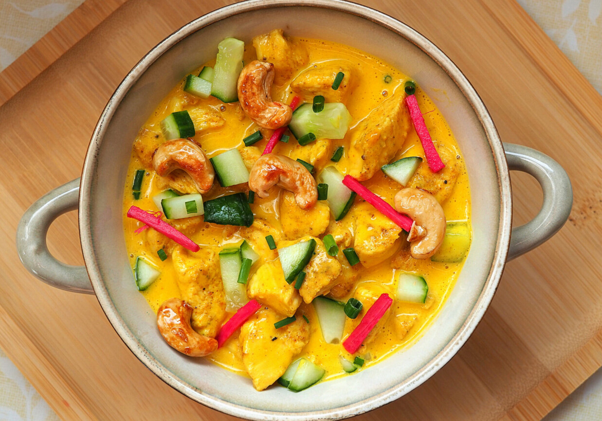 Kurczak w sosie mango foto