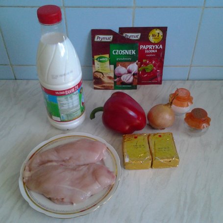 Krok 1 - Kurczak w sosie paprykowo-serowym foto