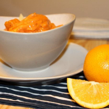 Krok 5 - Kurczak w sosie pomarańczowo pomidorowym z makaronem penne foto