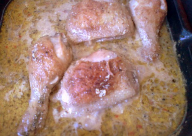 Fotografia przedstawiająca kurczak w sosie prowansalskim