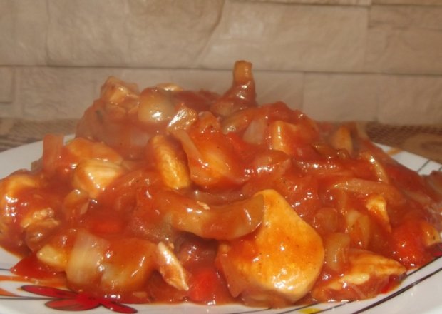 Fotografia przedstawiająca Kurczak w sosie słodko-kwaśnym
