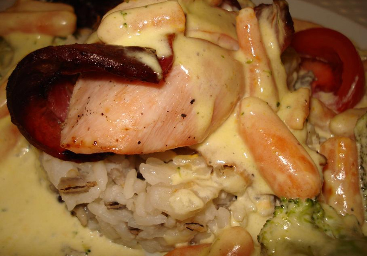 Kurczak z boczkiem w sosie holenderskim DoradcaSmaku.pl