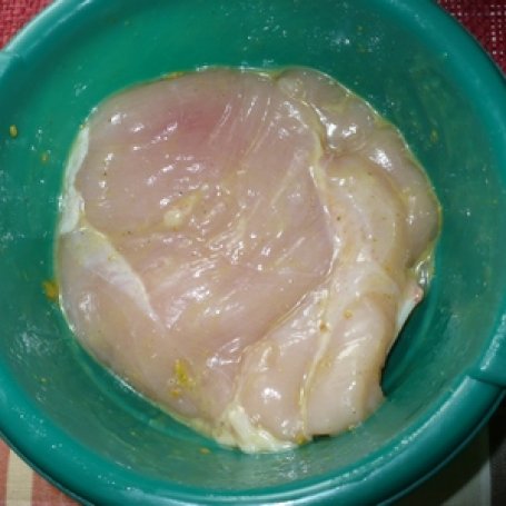 Krok 1 - Kurczak z brokułami w sosie śmietanowym foto