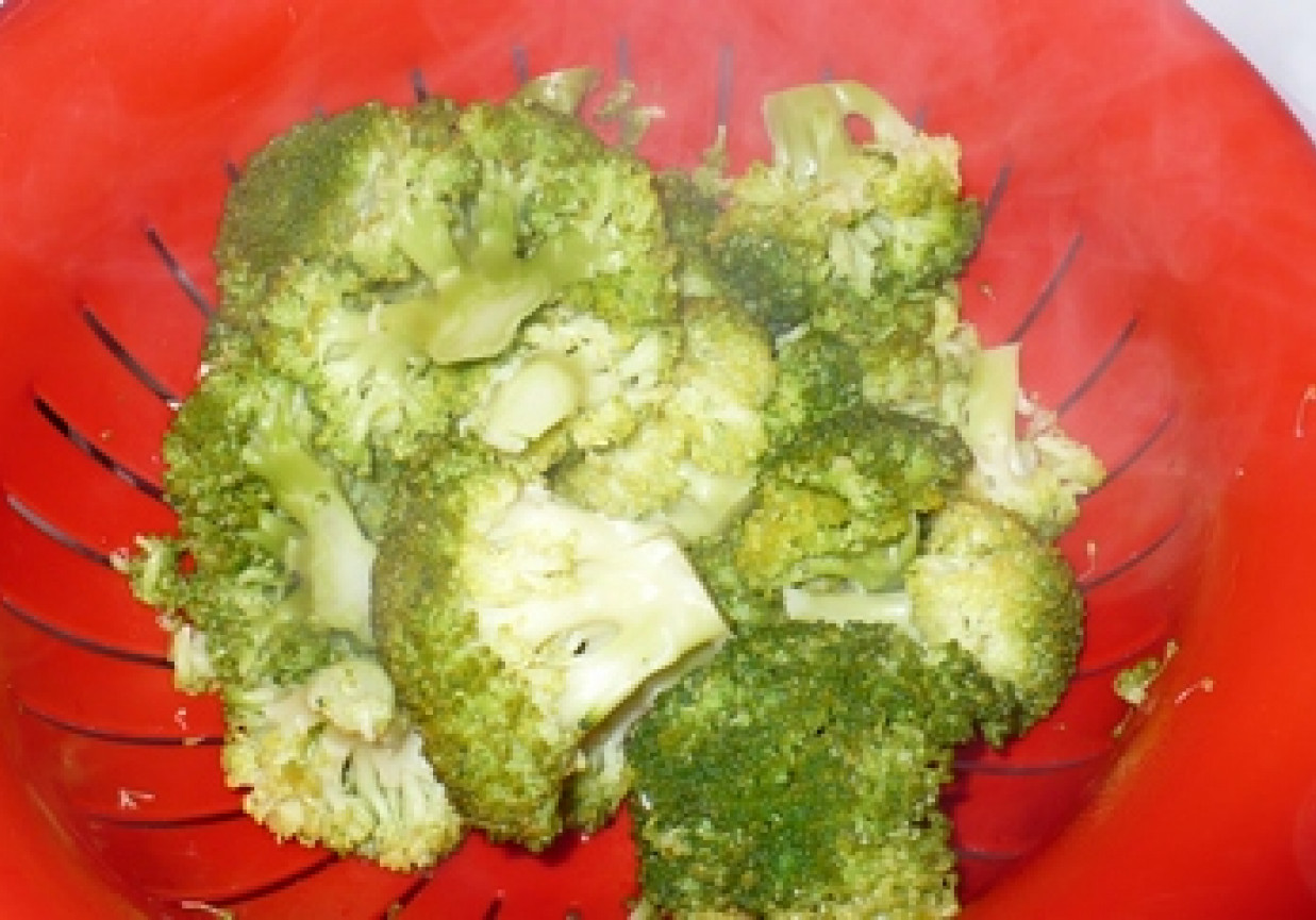 Kurczak z brokułami w sosie śmietanowym foto