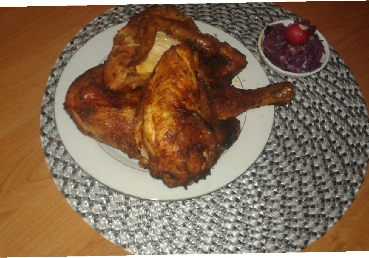 Kurczak z marynaty pieczony w piekarniku. foto