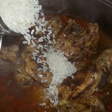 Krok 3 - Kurczak z papryką w ryżu  foto