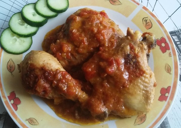 Fotografia przedstawiająca Kurczak z pomidorami