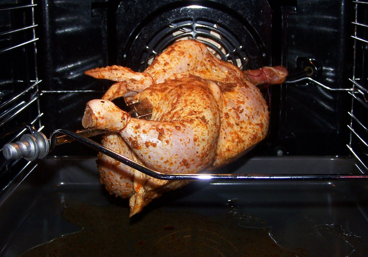 Chrupiący kurczak z rożna foto