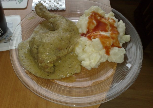 Fotografia przedstawiająca Kurczak z sosem cebulowo śmietanowym