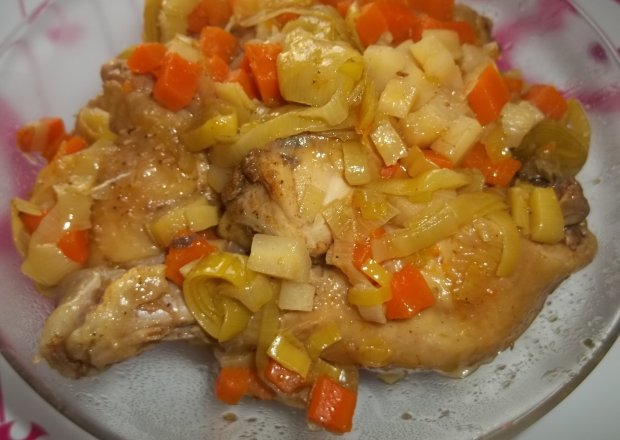 Fotografia przedstawiająca Kurczak z warzywami wg Gosi