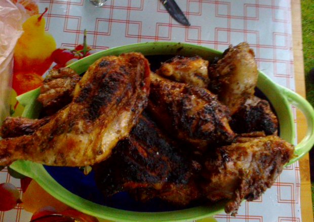 Fotografia przedstawiająca Kurczaki z grilla