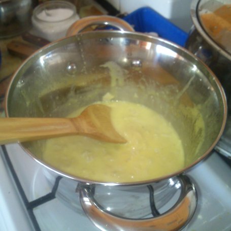 Krok 3 - Kurcze pieczone w serowym sosie od Hamrocyka foto