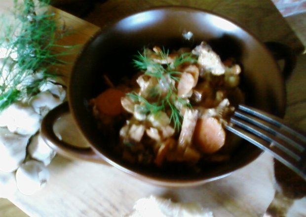 Fotografia przedstawiająca Kurki z warzywami.