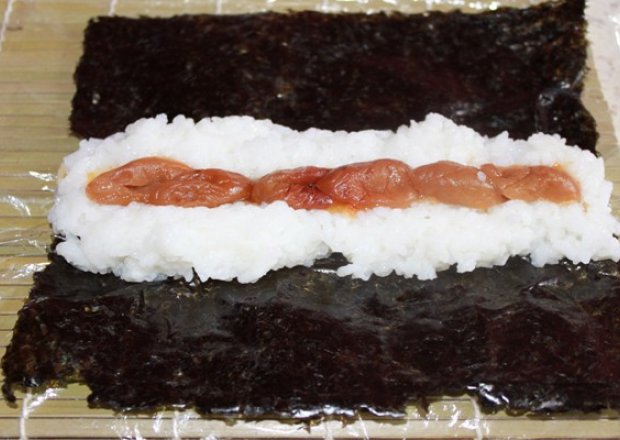 Fotografia przedstawiająca Kwaszona śliwka - Sushi