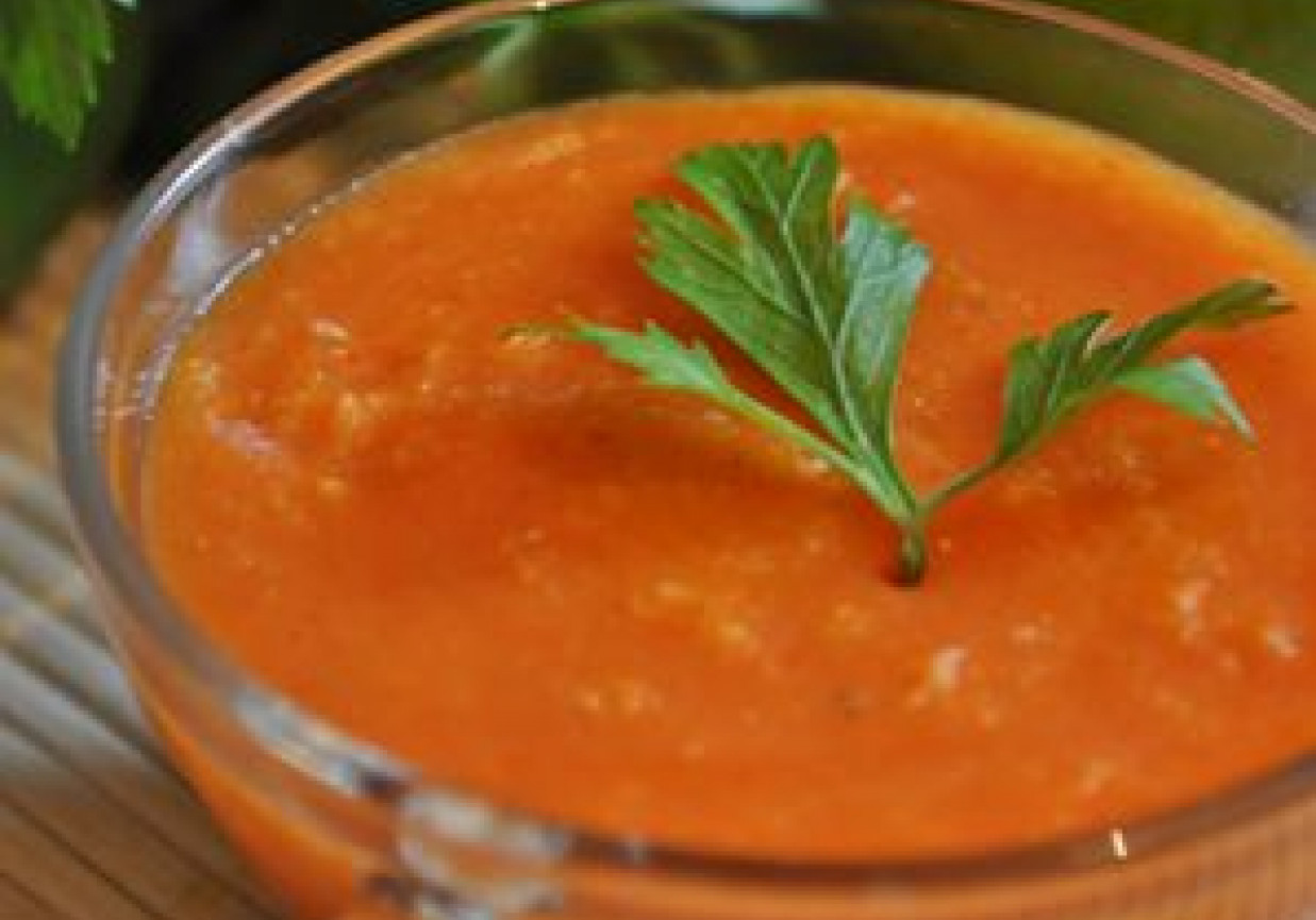 Łagodny sos z czerwonych chili foto