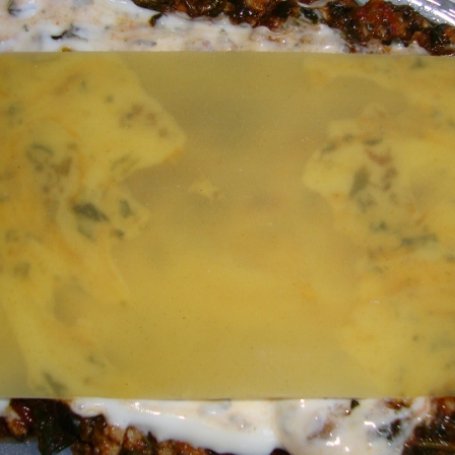 Krok 10 - Lasagne a'la Basia z mięsem mielonym i szpinakiem foto