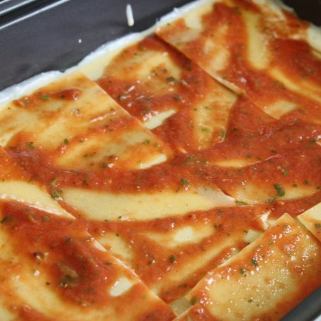 Krok 5 - Lasagne z cukinią i kurczakiem zapiekana w dwóch sosach foto