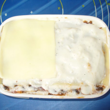 Krok 11 - Lasagne z grzybami w sosie pomidorowym foto