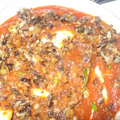 Krok 5 - Lasagne z grzybami w sosie pomidorowym foto