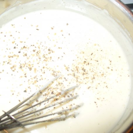 Krok 6 - Lasagne z grzybami w sosie pomidorowym foto