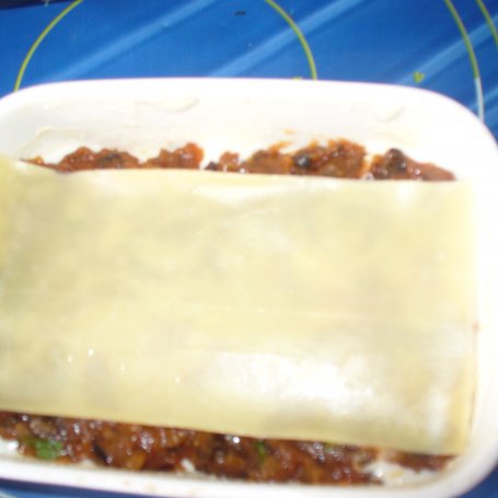 Krok 9 - Lasagne z grzybami w sosie pomidorowym foto