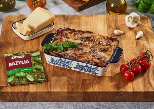 Fotografia przedstawiająca Lasagne z kozim serem i karmelizowaną cebulą, DS XXIV, odc. 28