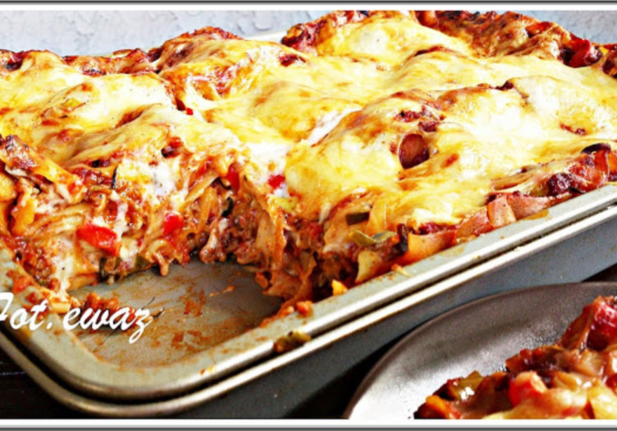 Lasagne z mięsem, cukinią, kapustą i papryką Zewy foto