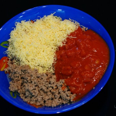 Krok 2 - Lasagne z mięsem mielonym i pomidorami. foto