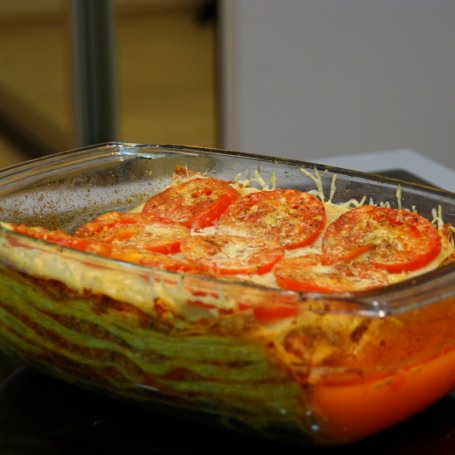Krok 5 - Lasagne z mięsem mielonym i pomidorami. foto