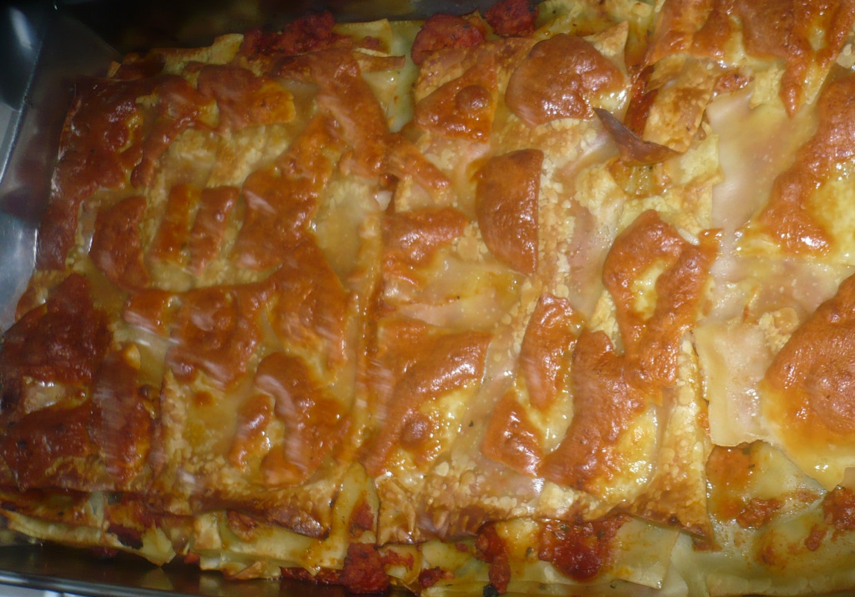 lasagne z mięsem mielonym  foto