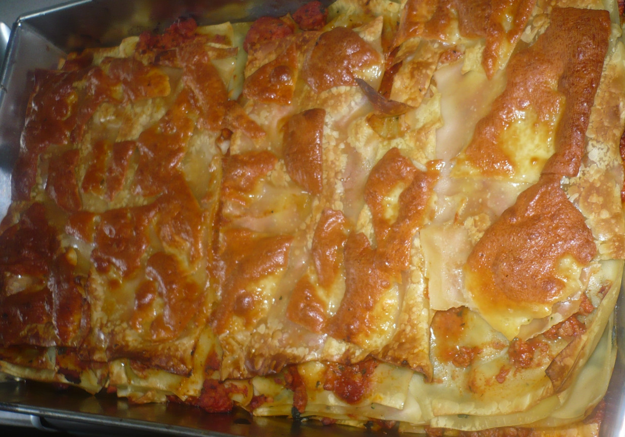 lasagne z mięsem mielonym  foto