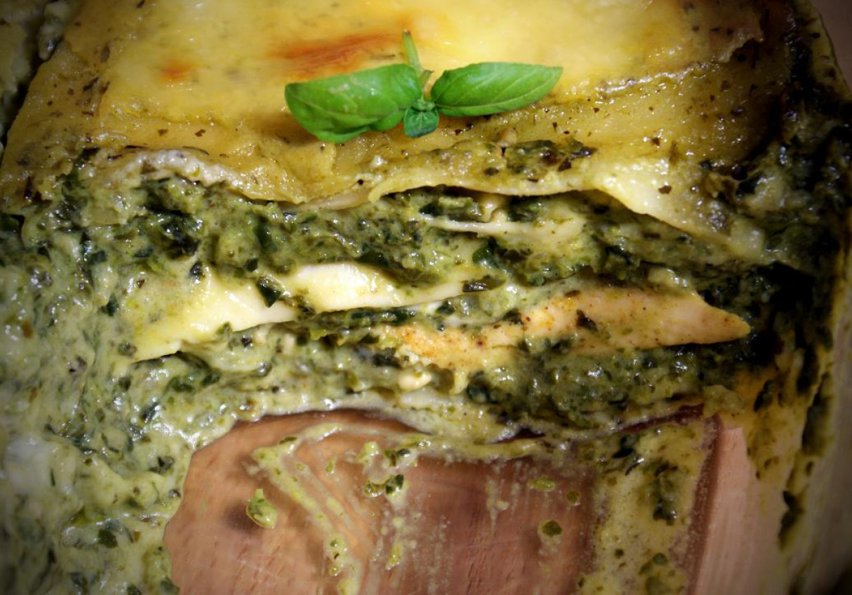 Lasagne ze szpinakiem i piersią z kurczaka foto