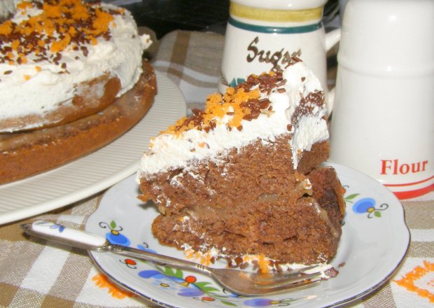 Fotografia przedstawiająca Łatwe ciasto marchewkowe