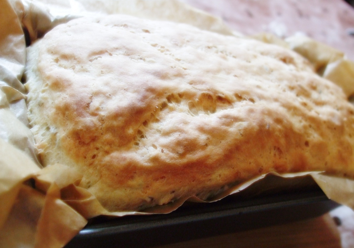 Łatwy chleb tostowy z ziarnami foto