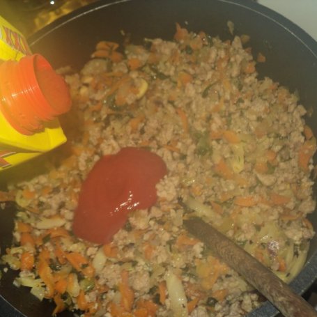Krok 4 - Lazania z cielęciną, warzywami i parmezanem foto