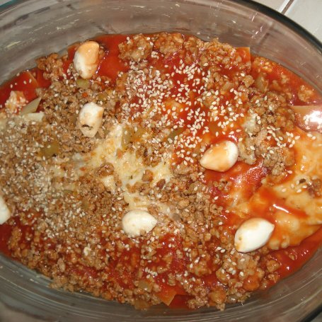 Krok 7 - Lazania z dodatkiem suszonych pomidorów, sezamu i mini Mozzarelli :) foto