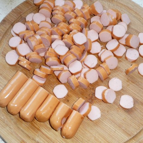 Krok 2 - Leczo pieczarkowo- parówkowe foto