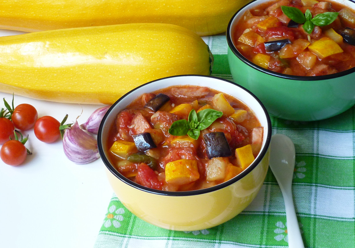 Leczo z bakłażanem i papryką foto